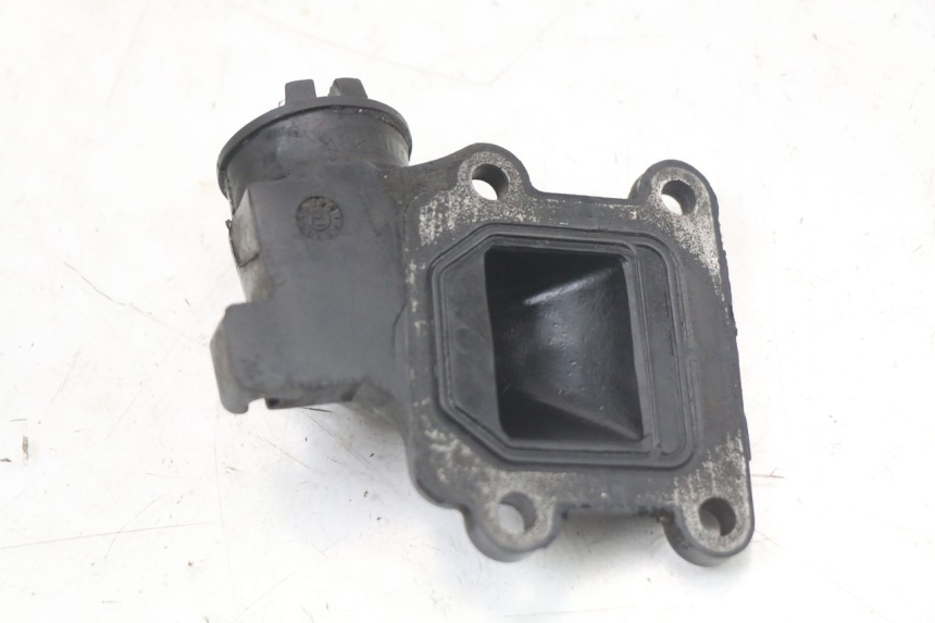 photo de INTAKE PIPE YAMAHA BW'S 50 (2004 - 2017) - Technical close-up