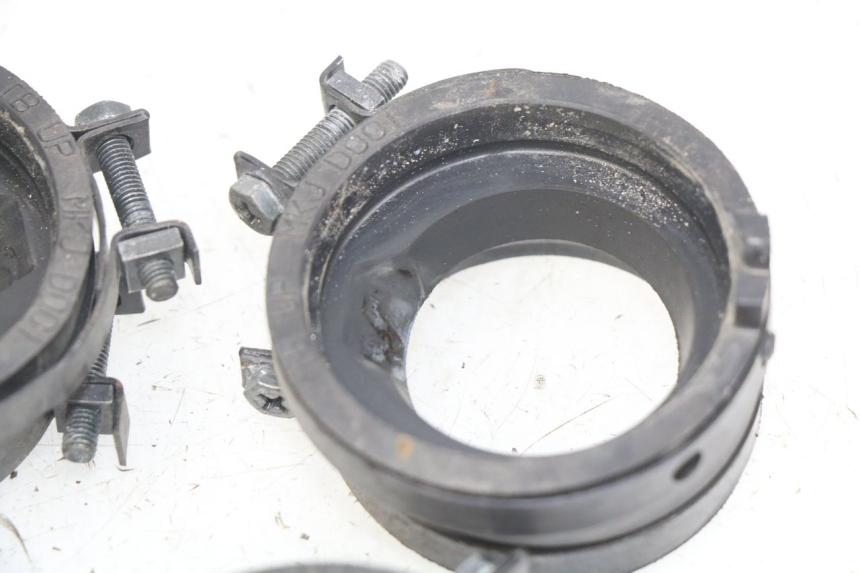 photo de INTAKE MANIFOLD HONDA CB R 1000 (2018 - 2023) - Technical close-up