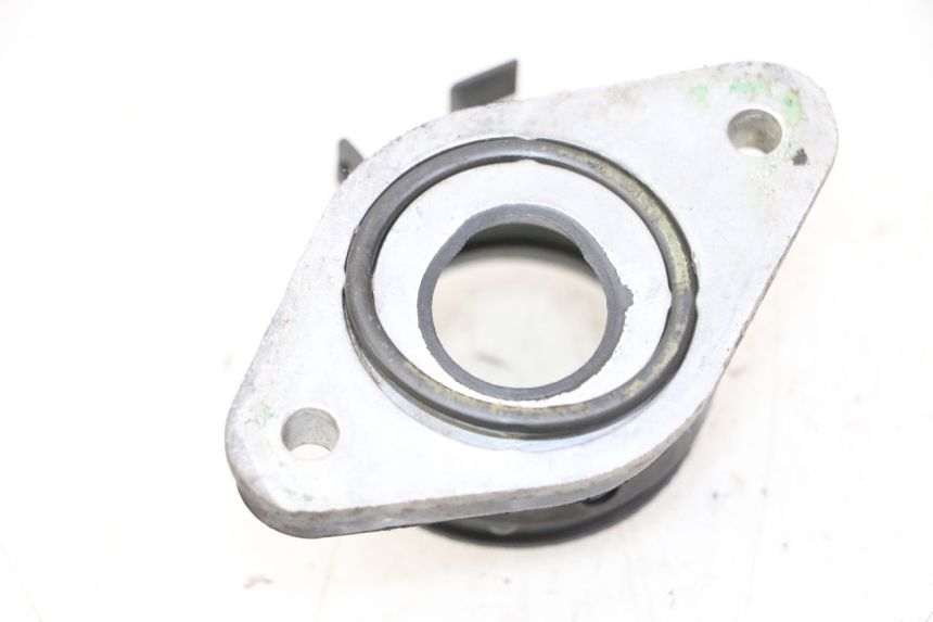 photo de INTAKE PIPE HONDA CBF 125 (2009 - 2015) - Alternative perspective