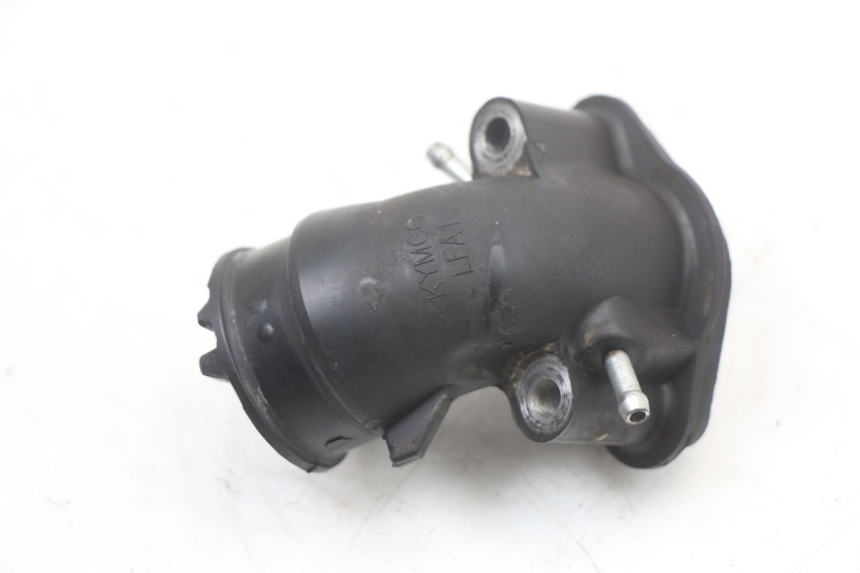 photo de INTAKE MANIFOLD KYMCO DINK 4T 50 (2007 - 2018) - Zoom on usage condition