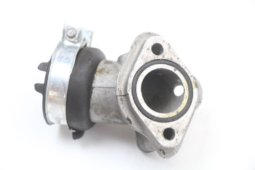 photo de INTAKE PIPE LONGJIA EASY MAX 125 (2020 - 2024) - Zoom on usage condition