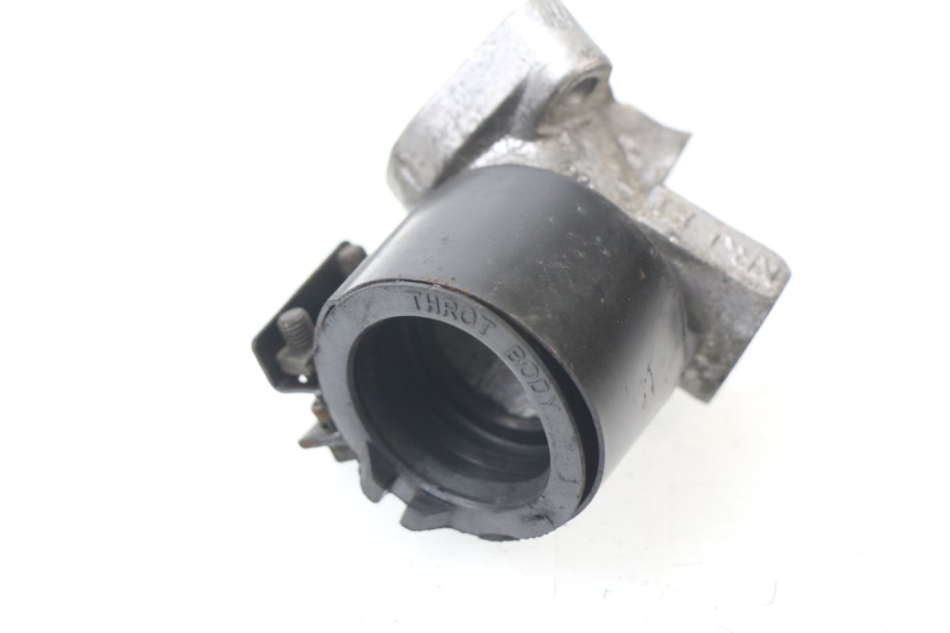 photo de INTAKE MANIFOLD HONDA FES PANTHEON 125 (2003 - 2007) - Component detail