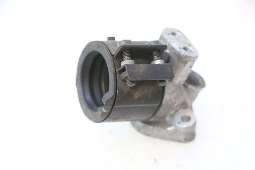 photo de INTAKE MANIFOLD HONDA FES PANTHEON 125 (2003 - 2007) - Alternative perspective