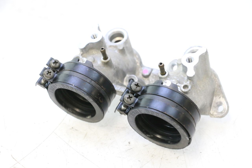 photo de INTAKE PIPE HONDA FJS SILVER WING SILVERWING 400 (2005 - 2008) - Alternative perspective