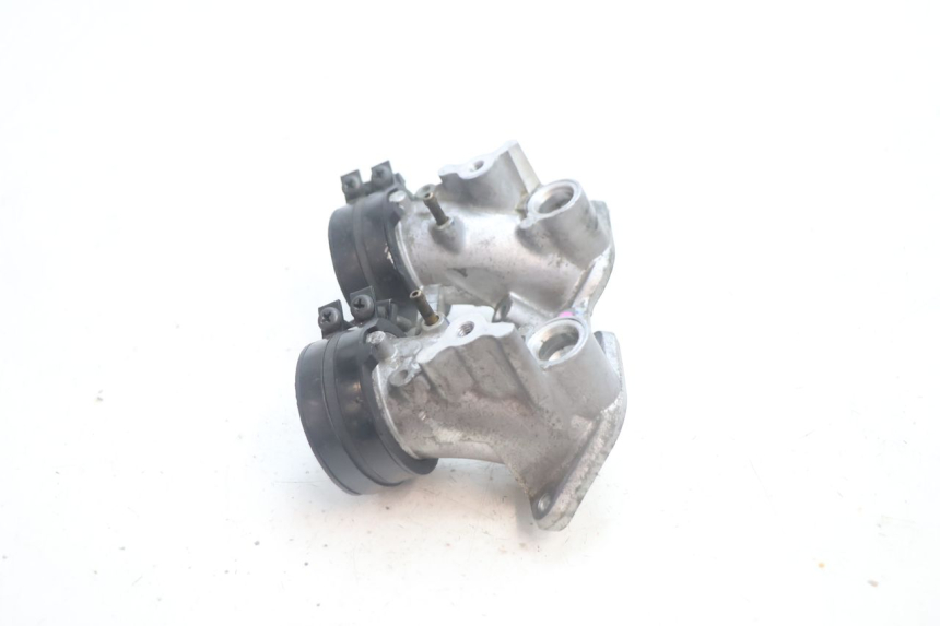photo de INTAKE PIPE HONDA FJS SILVER WING SILVERWING 400 (2005 - 2008) - Zoom on usage condition
