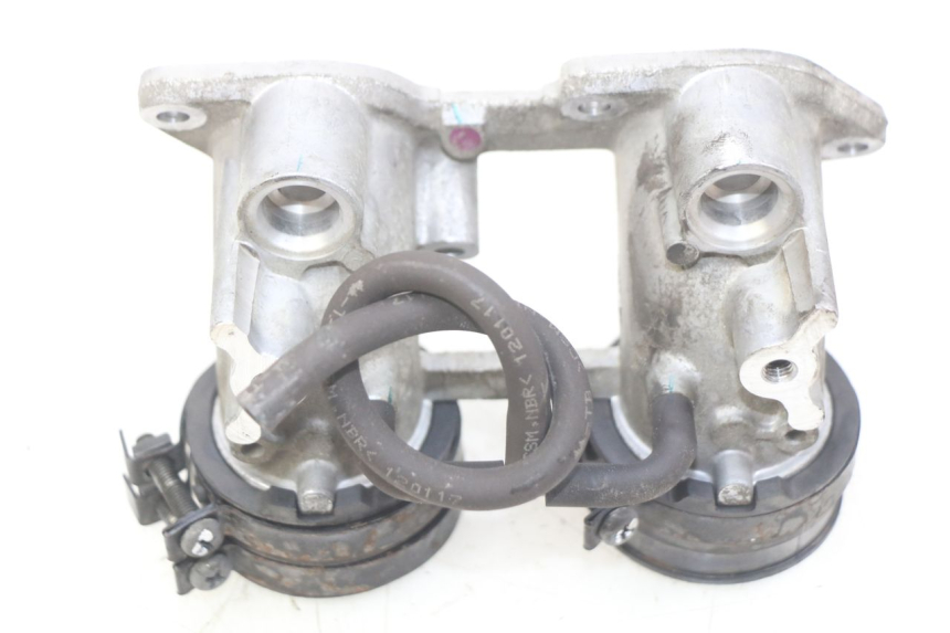 photo de INTAKE MANIFOLD HONDA FJS SILVERWING SILVER WING 400 (2009 - 2016) - Component detail