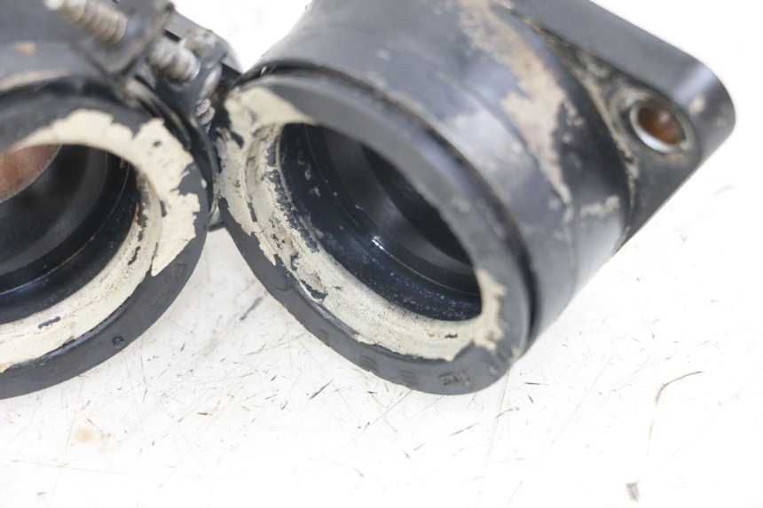 photo de INTAKE PIPE SUZUKI GSX E 250 (1982 - 1983) - Zoom on usage condition