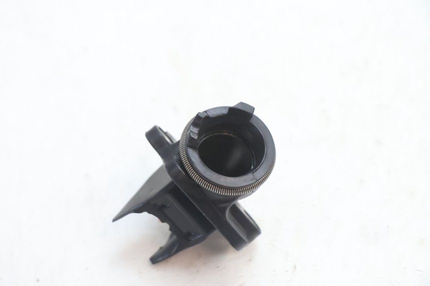 photo de INTAKE PIPE PEUGEOT KISBEE 2T 50 (2018 - 2022) - Zoom on usage condition