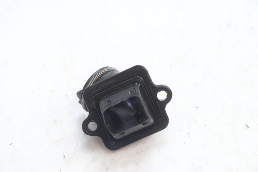 photo de INTAKE PIPE PEUGEOT KISBEE 2T 50 (2018 - 2022) - Alternative perspective
