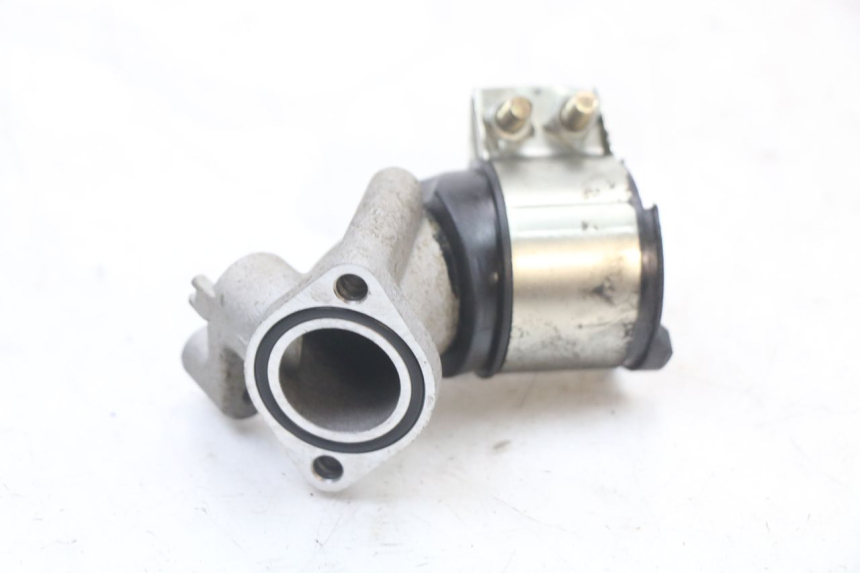 photo de INTAKE PIPE KYMCO X-TOWN XTOWN 125 (2016 - 2021) - Alternative perspective