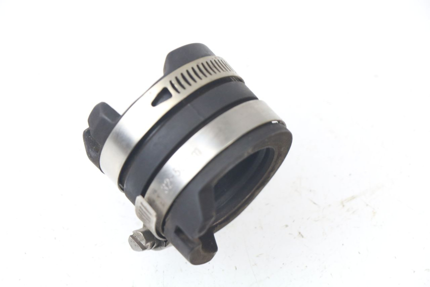 photo de INTAKE PIPE PIAGGIO LIBERTY 4T 50 (2018 - 2021) - Zoom on usage condition