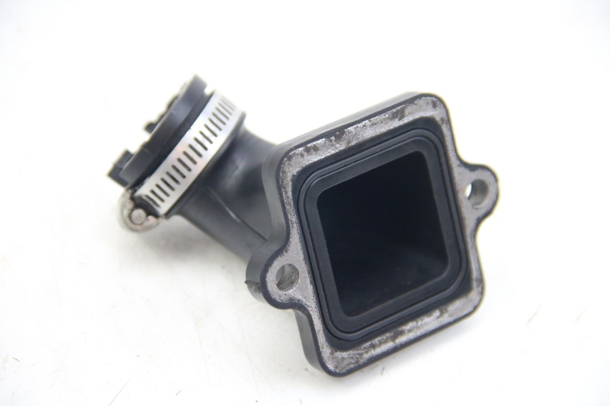 photo de INTAKE MANIFOLD PEUGEOT LUDIX 50 (2008 - 2017) - Zoom on usage condition