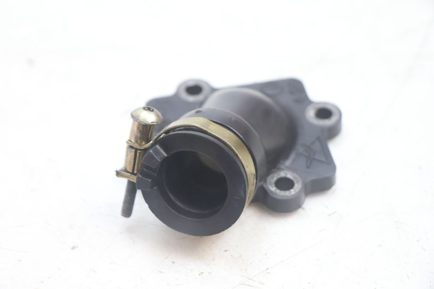 photo de INTAKE PIPE MBK MACH G AC 50 (2002 - 2014) - Zoom on usage condition