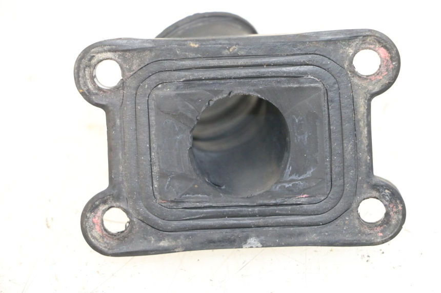 photo de INTAKE MANIFOLD RIEJU MRT 50 (2009 - 2017) - Zoom on usage condition