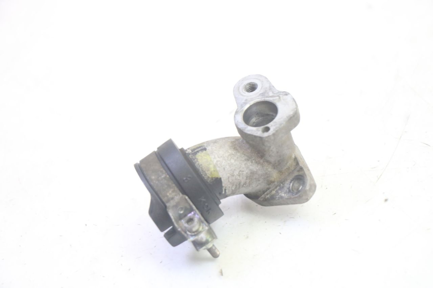 photo de INTAKE PIPE YAMAHA NEOS NEO'S 4T 50 (2008 - 2016) - Zoom on usage condition