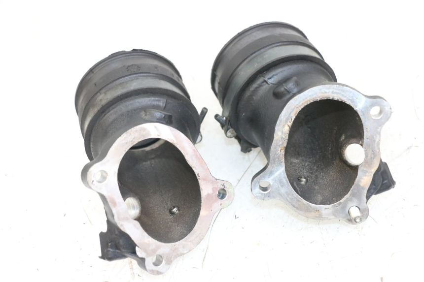 photo de INTAKE PIPE MOTO GUZZI NORGE 8V GT 1200 (2011 - 2016) - Technical close-up