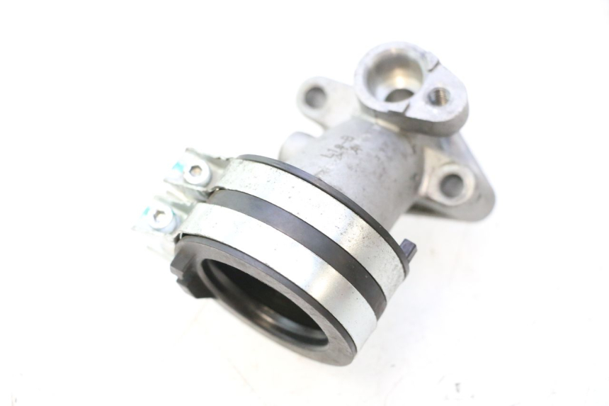 photo de INTAKE PIPE JM MOTORS OLDIES 4T 50 (2020 - 2026) - Technical close-up