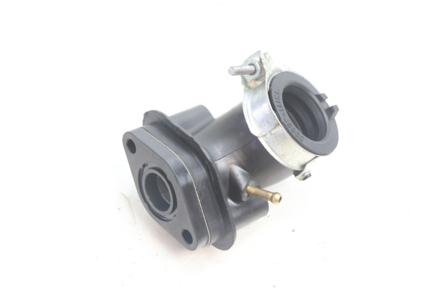 photo de INTAKE PIPE LAZIO RENO 50 (2016 - 2021) - Zoom on usage condition