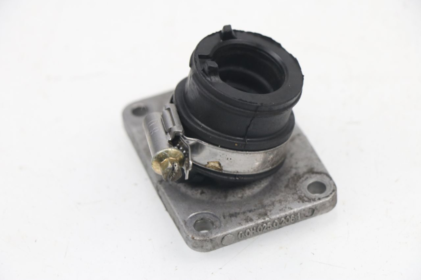 photo de INTAKE PIPE DERBI SENDA SM DRD 50 (2008 - 2013) - Zoom on usage condition