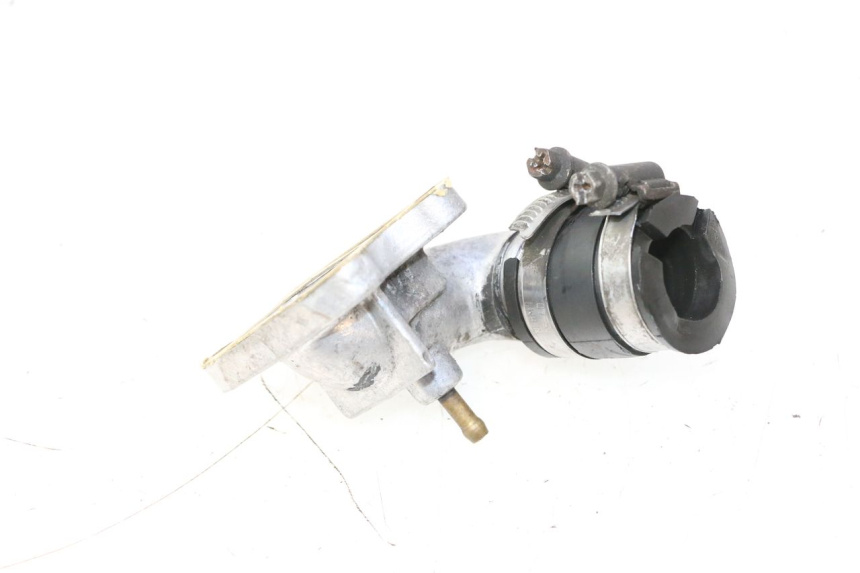 photo de INTAKE PIPE PEUGEOT SPEEDFIGHT 2 AC 50 (2000 - 2009) - Zoom on usage condition
