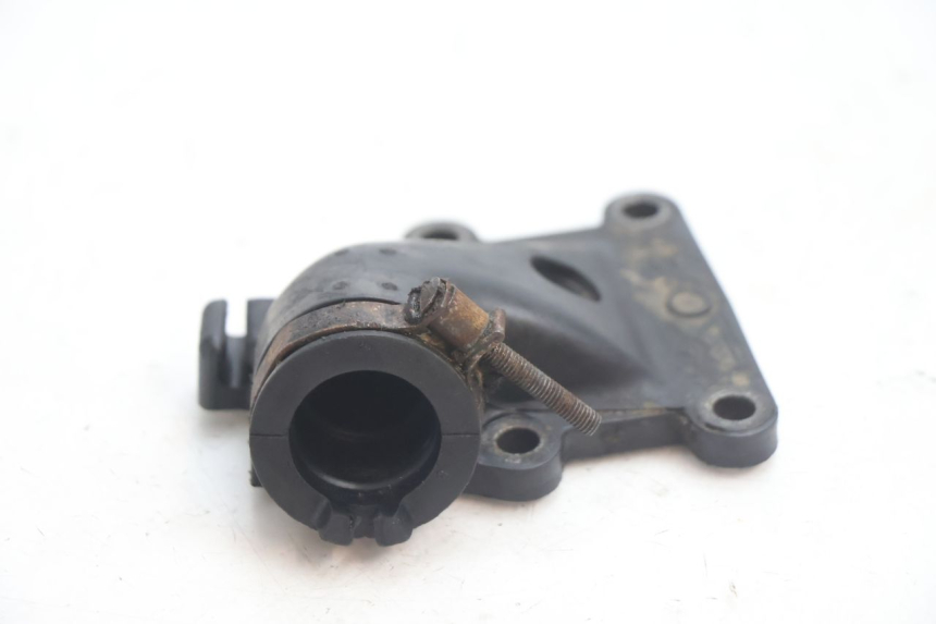 photo de INTAKE PIPE MBK STUNT NAKED 50 (2004 - 2018) - Zoom on usage condition