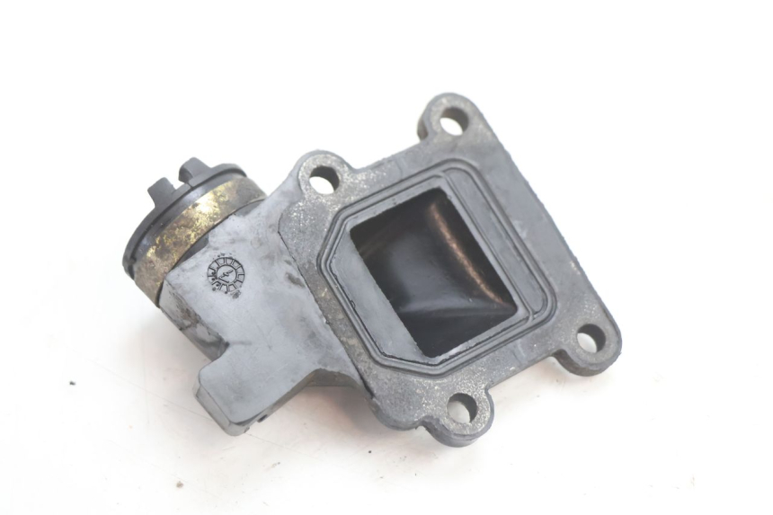 photo de INTAKE PIPE MBK STUNT NAKED 50 (2004 - 2018) - Alternative perspective