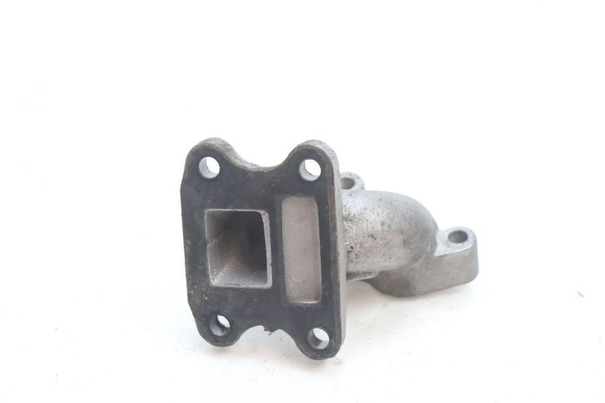 photo de INTAKE PIPE PEUGEOT TREKKER 50 (1995 - 2004) - Zoom on usage condition
