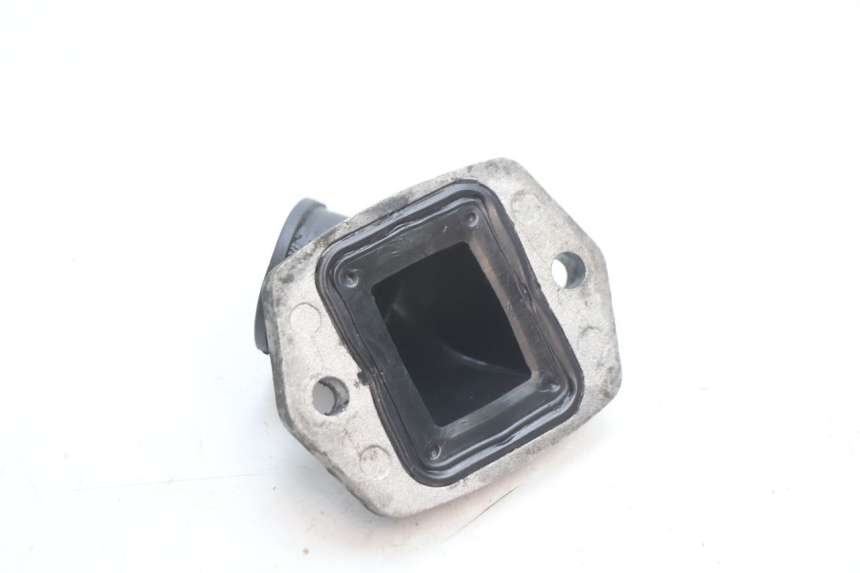 photo de INTAKE PIPE PIAGGIO TYPHOON 50 (2000 - 2009) - Zoom on usage condition