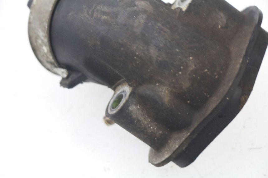 photo de INTAKE MANIFOLD PEUGEOT V-CLIC VCLIC 50 (2007 - 2013) - Technical close-up