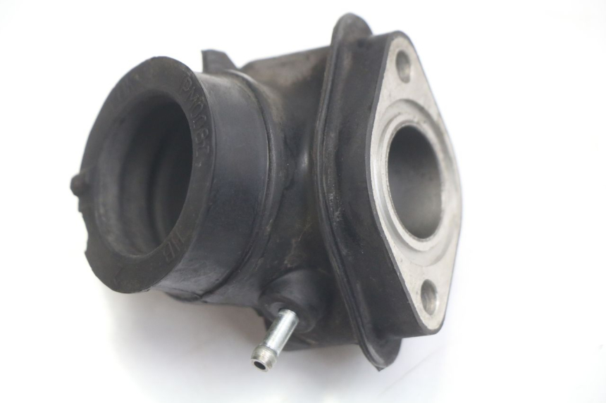 photo de INTAKE PIPE PEUGEOT VIVACITY 125 (2010 - 2017) - Technical close-up