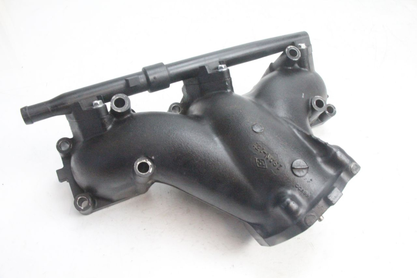 photo de INTAKE PIPE YAMAHA WAVE RUNNER GP R 1200 (2000 - 2003) - Main view