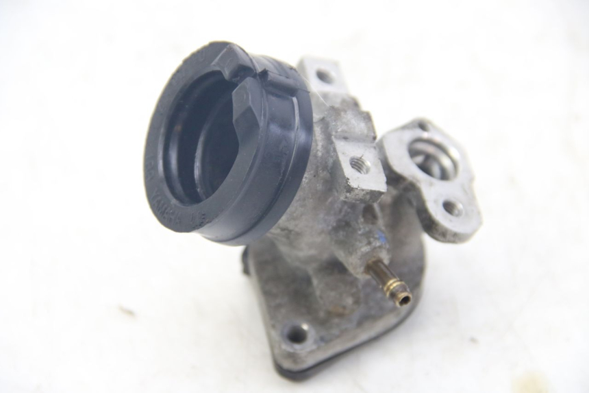 photo de INTAKE MANIFOLD YAMAHA XMAX X-MAX 125 (2006 - 2009) - Main view