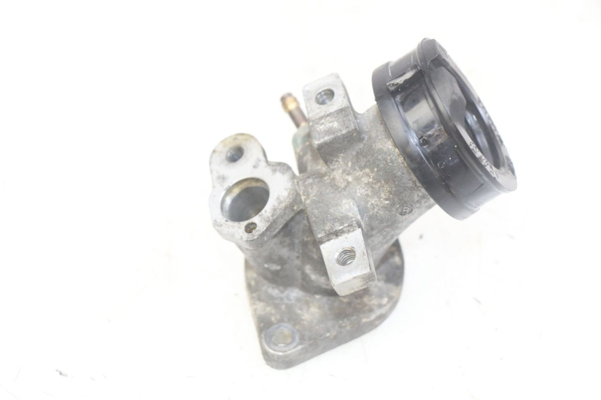 photo de INTAKE MANIFOLD YAMAHA XMAX X-MAX 125 (2006 - 2009) - Technical close-up