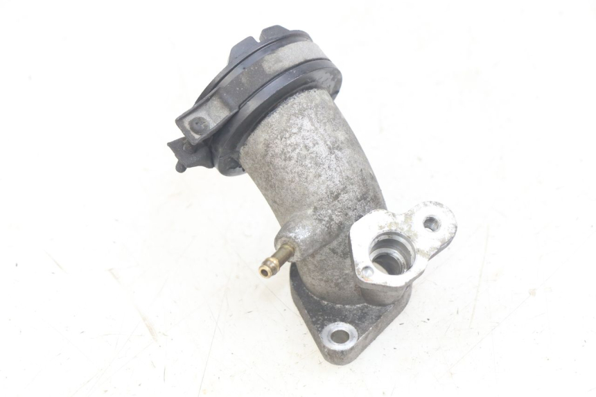 photo de INTAKE MANIFOLD YAMAHA X-MAX XMAX 250 (2006 - 2009) - Zoom on usage condition