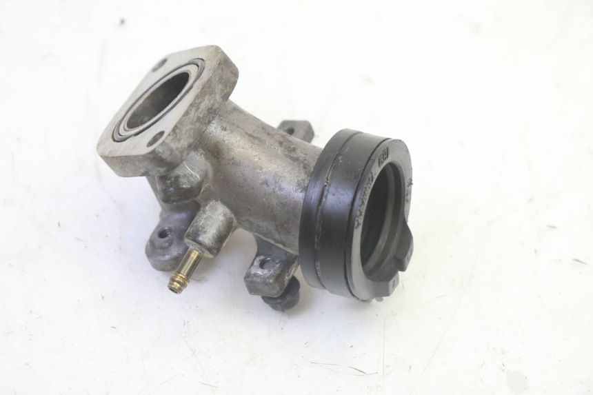photo de INTAKE MANIFOLD YAMAHA XMAX X-MAX 125 (2006 - 2009) - Technical close-up
