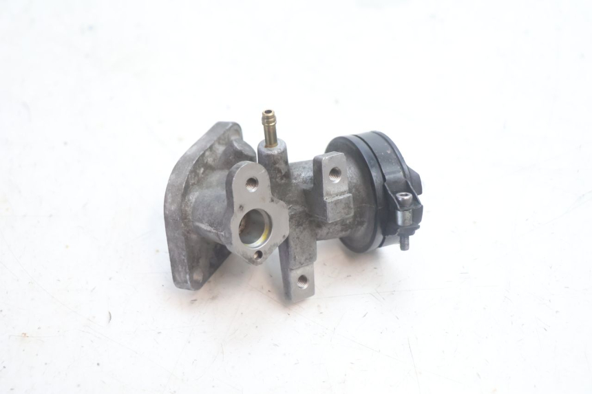 photo de INTAKE MANIFOLD YAMAHA XMAX X-MAX 125 (2006 - 2009) - Zoom on usage condition