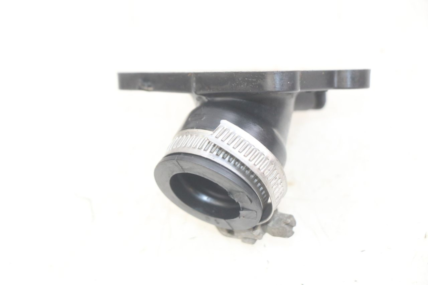 photo de INTAKE MANIFOLD PEUGEOT XP6 50 (2006 - 2011) - Zoom on usage condition