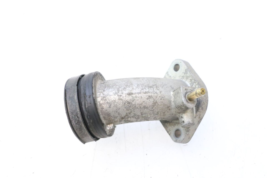 photo de INTAKE MANIFOLD YAMAHA YP MAJESTY 125 (1998 - 2001) - Zoom on usage condition