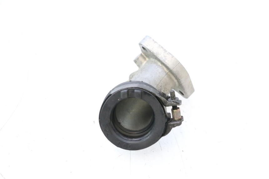 photo de INTAKE MANIFOLD YAMAHA YP MAJESTY 125 (1998 - 2001) - Alternative perspective