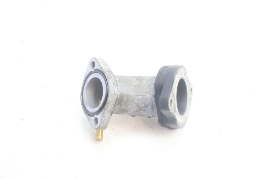 photo de INTAKE MANIFOLD YAMAHA YP MAJESTY 125 (2002 - 2006) - Zoom on usage condition