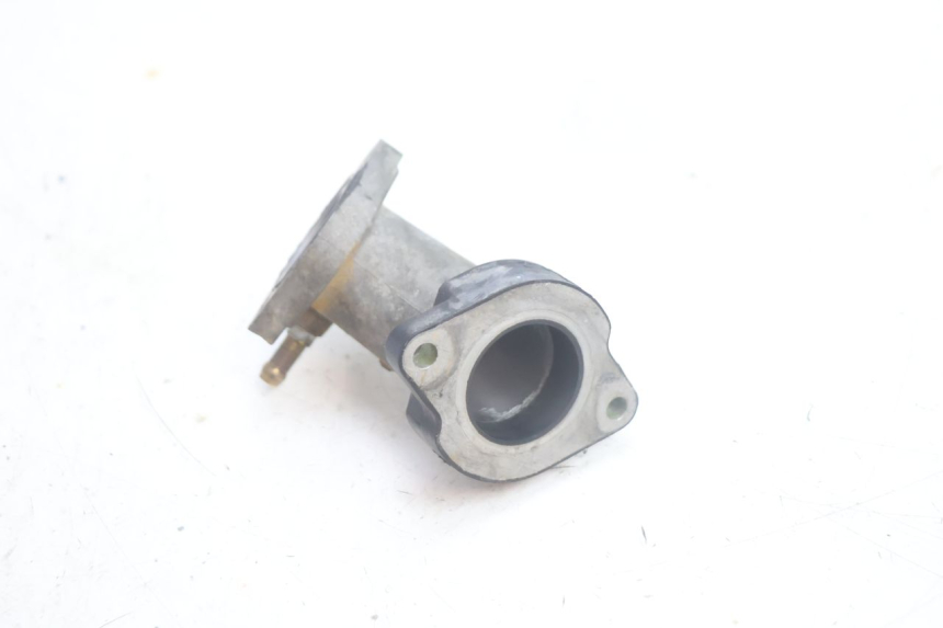 photo de INTAKE MANIFOLD YAMAHA YP MAJESTY 125 (2002 - 2006) - Alternative perspective