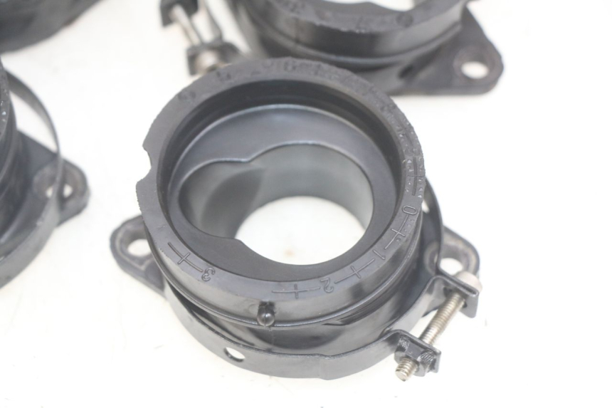 photo de INTAKE MANIFOLD KAWASAKI Z 750 (2007 - 2013) - Fixing points details