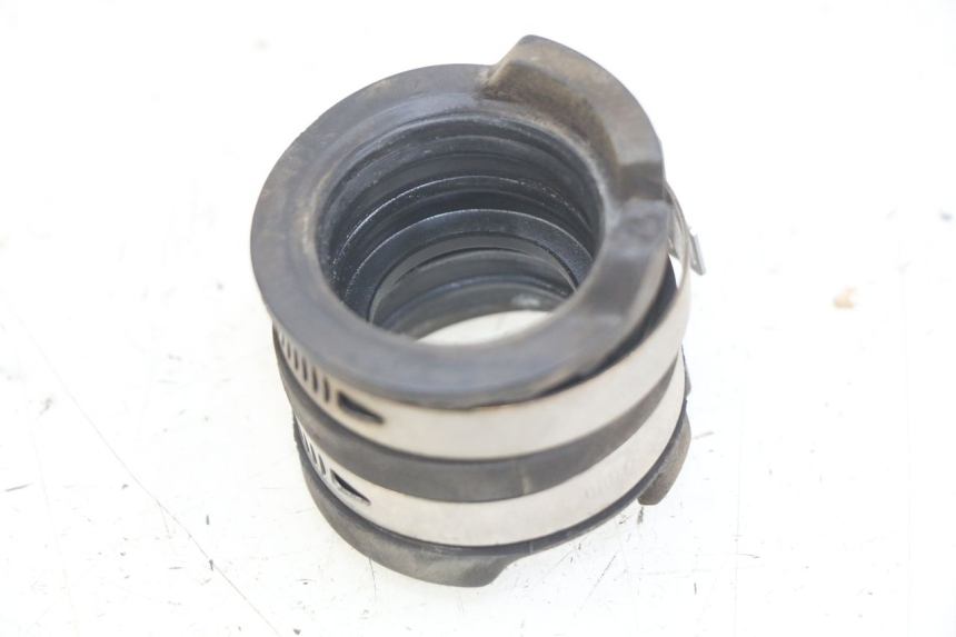 photo de INTAKE MANIFOLD PIAGGIO ZIP 4T 50 (2018 - 2020) - Zoom on usage condition