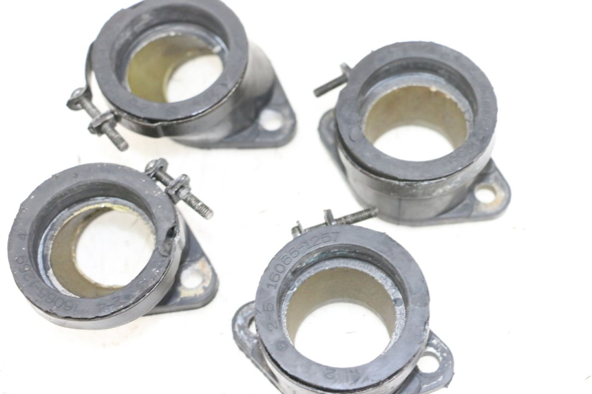 photo de INTAKE PIPE KAWASAKI ZR 7 750 (1999 - 2004) - Technical close-up