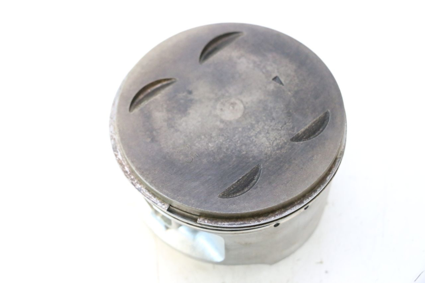 photo de PISTON SUZUKI DR S 600 (1985 - 1989) - Surface and material condition