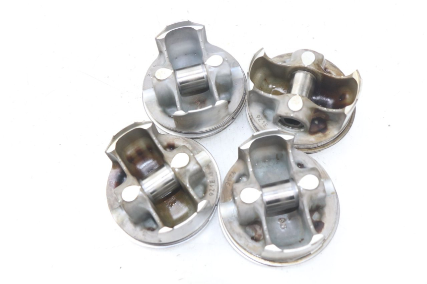 photo de PISTON YAMAHA FJR ABS 1300 (2006 - 2012) - Technical close-up