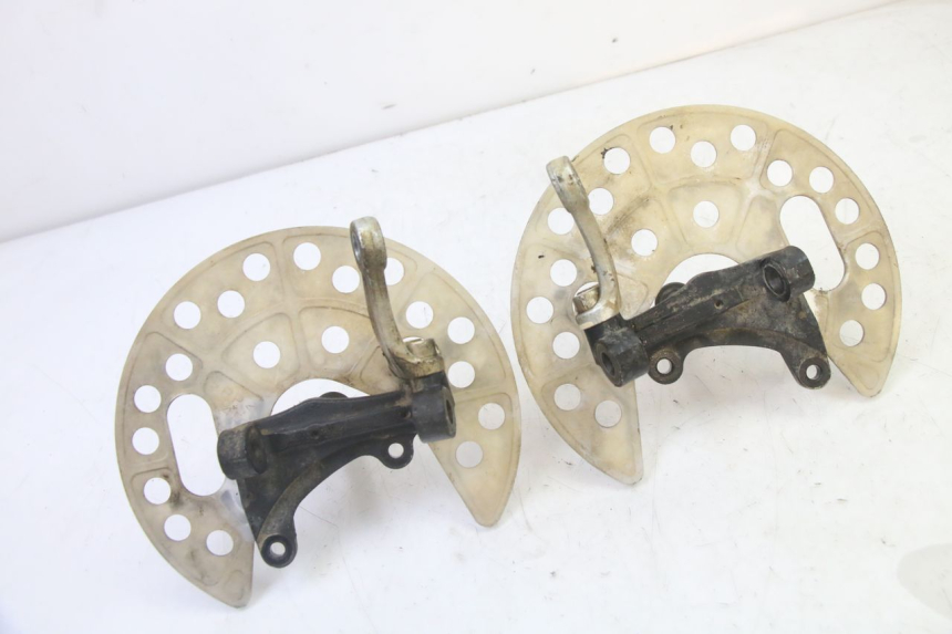 photo de STUB AXLE PINS YAMAHA YFM R RAPTOR 250 (2008 - 2014) - Fixing points details