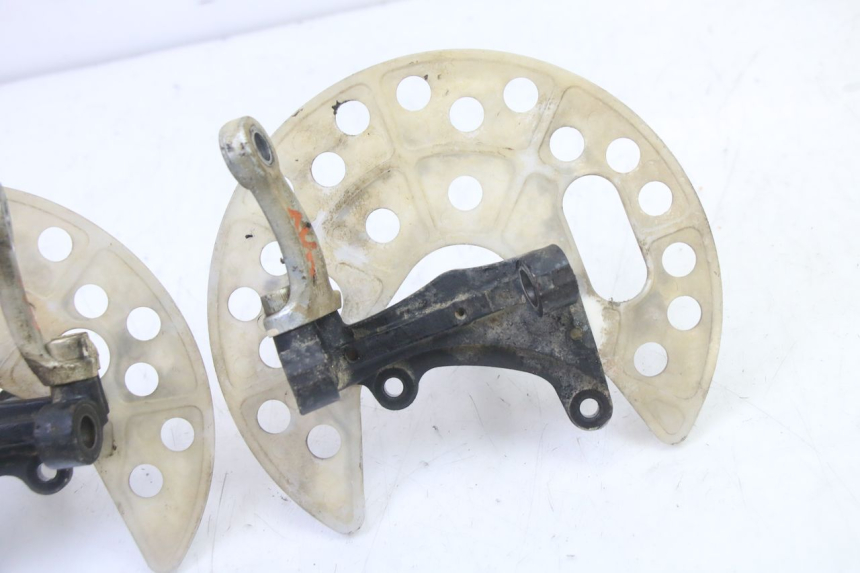 photo de STUB AXLE PINS YAMAHA YFM R RAPTOR 250 (2008 - 2014) - Checked used part