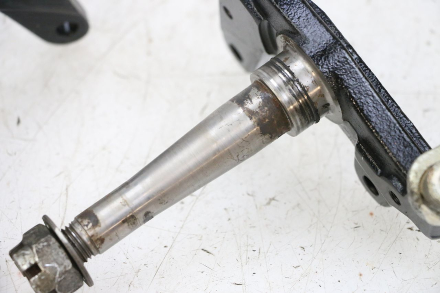 photo de STUB AXLE PINS YAMAHA YFM R RAPTOR 250 (2008 - 2014) - Alternative perspective