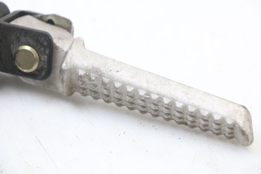 photo de Rear right footpeg bracket DAELIM A-FOUR 2T 50 (2005 - 2012) - Zoom on usage condition